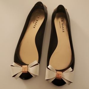 Ted Baker Ballet Flats in patent leather, size 8